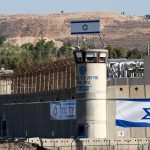 قمع متواصل في سجون الاحتلال.. اعتداء على الأسيرات وتفشي الأمراض وسط حرمانهن العلاج
