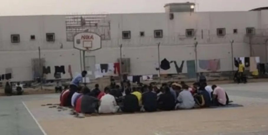 ارتفاع عدد المعتقلين المضربين عن الطعام إلى 180