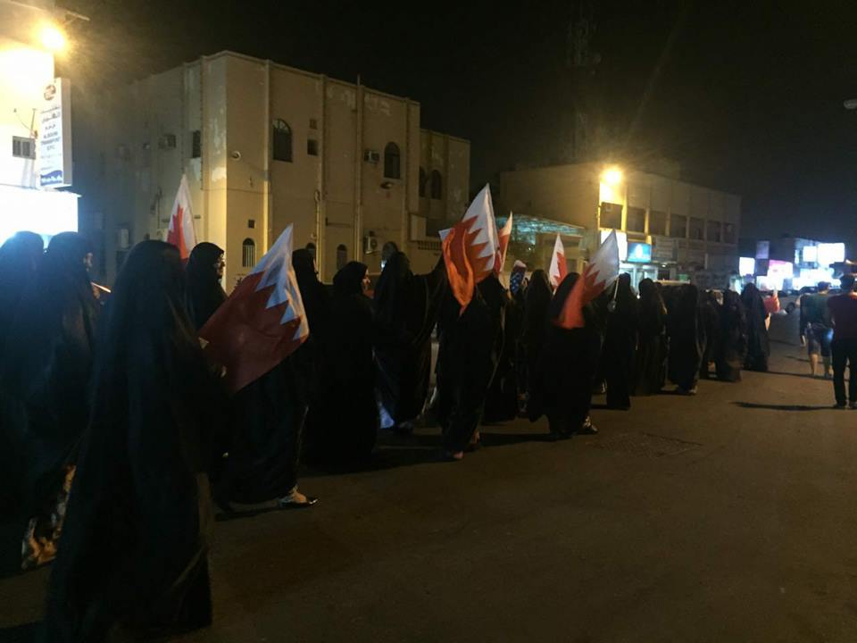 مسيرة «كلا أمريكا» النسوية تُندّد بسياسات الإدارة الأمريكية تجاه البحرين