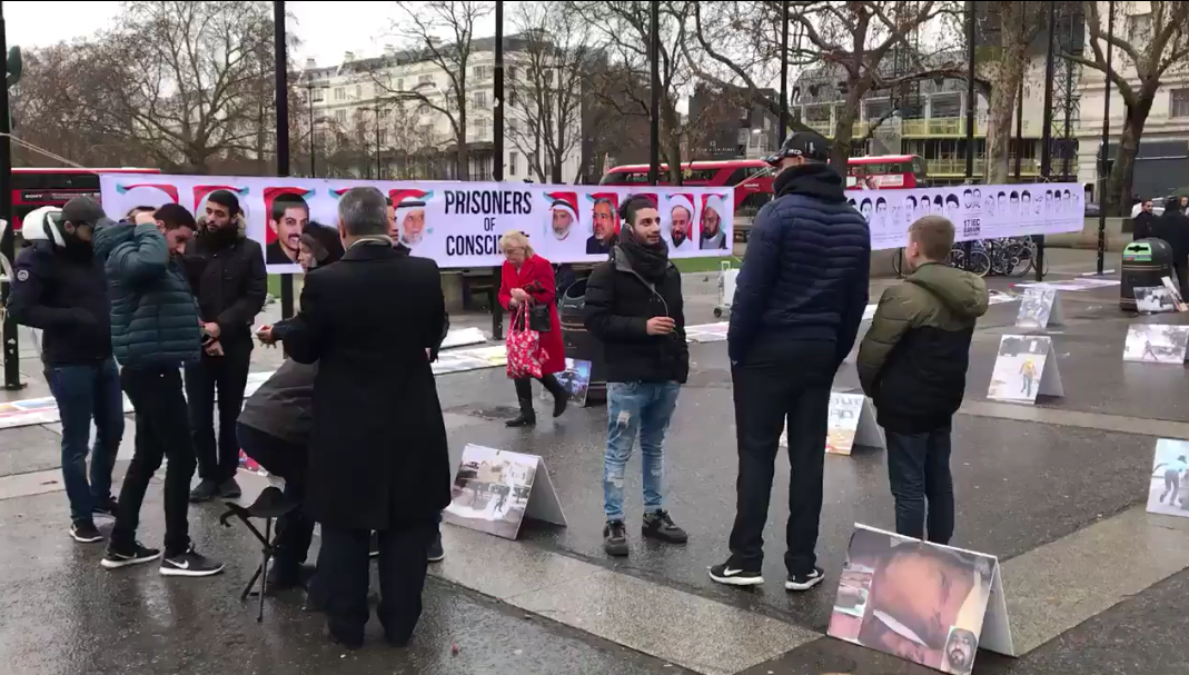 اعتصام ومعرض صور في لندن إحياء لذكرى «عيد الشهداء»